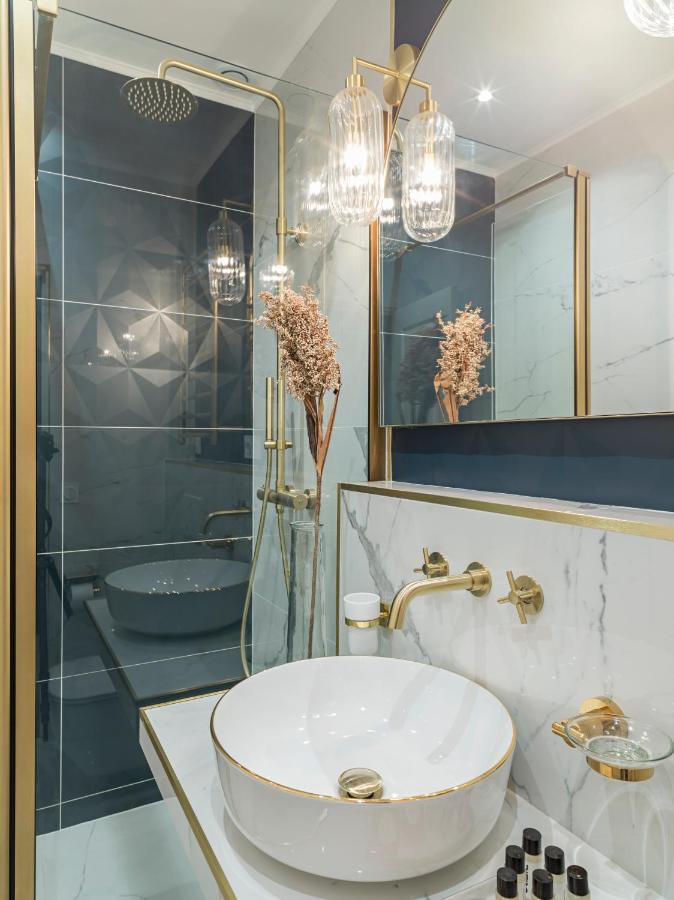 The Pompadour Suite Париж Экстерьер фото