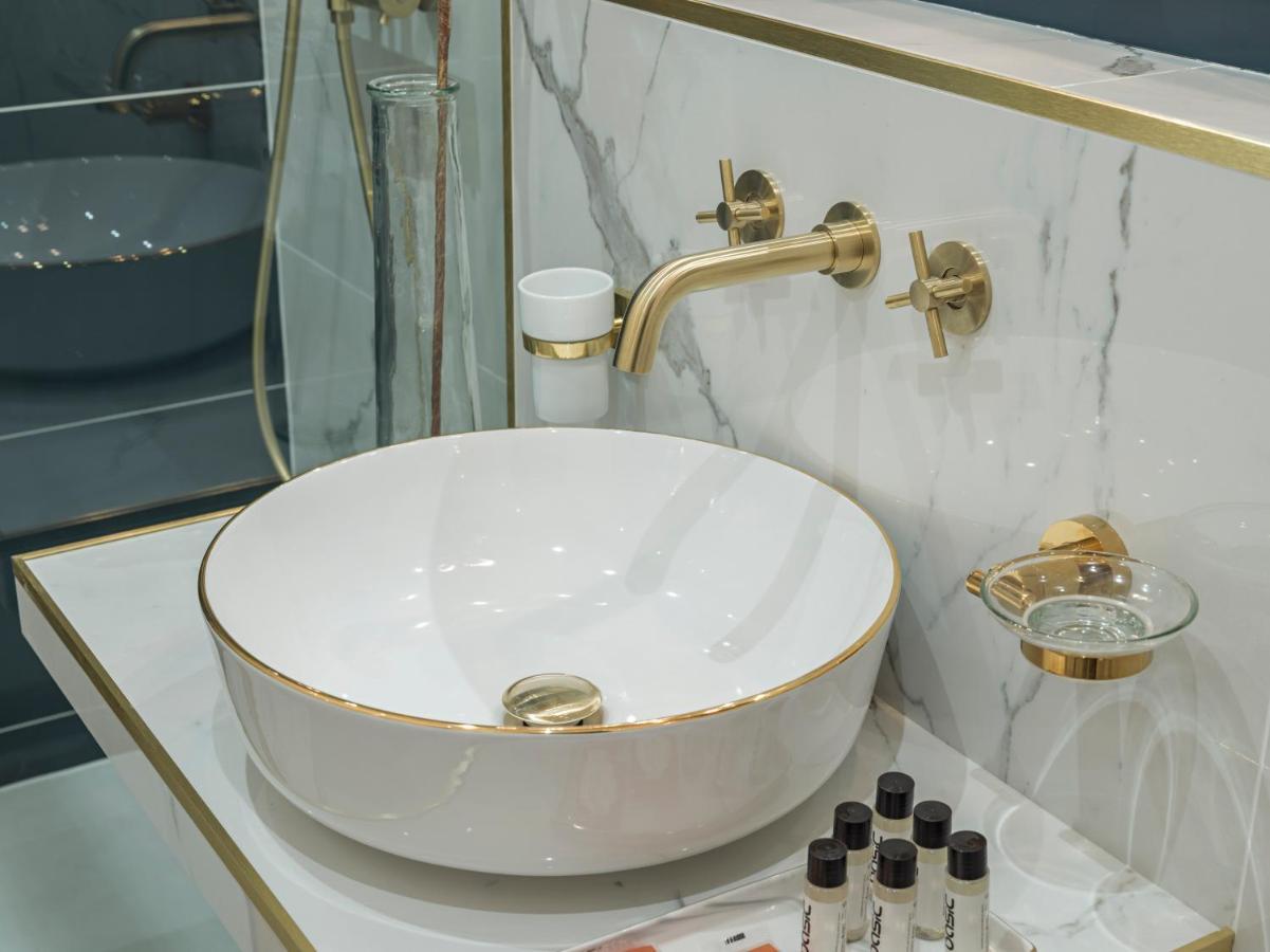 The Pompadour Suite Париж Экстерьер фото