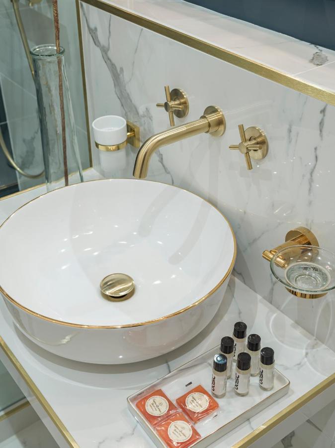 The Pompadour Suite Париж Экстерьер фото